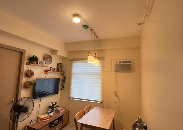 Apartahotel G's Staycation Urban Deca Towers Cubao 4*